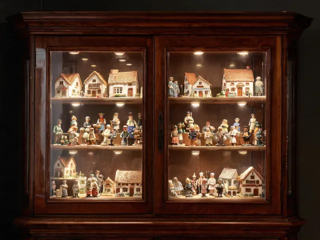 Collector display cabinet